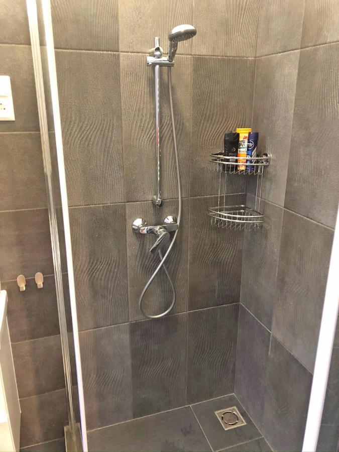 Modern Comfort In Historical 布达佩斯 外观 照片